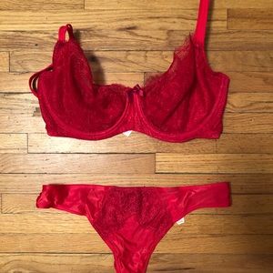 Victoria’s Secret bra and panty set